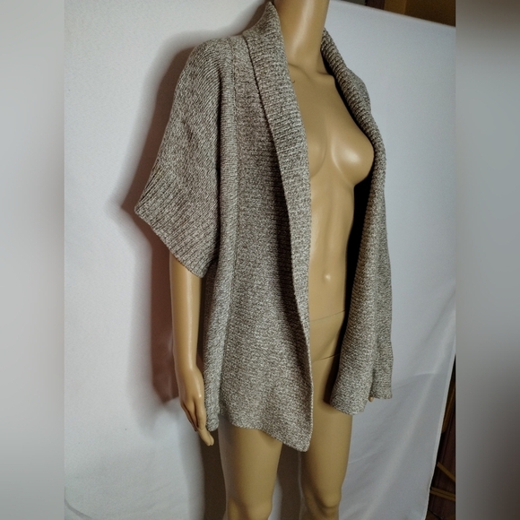 Kim Rogers size medium knitted short sleeve wrap cover - Picture 4 of 8